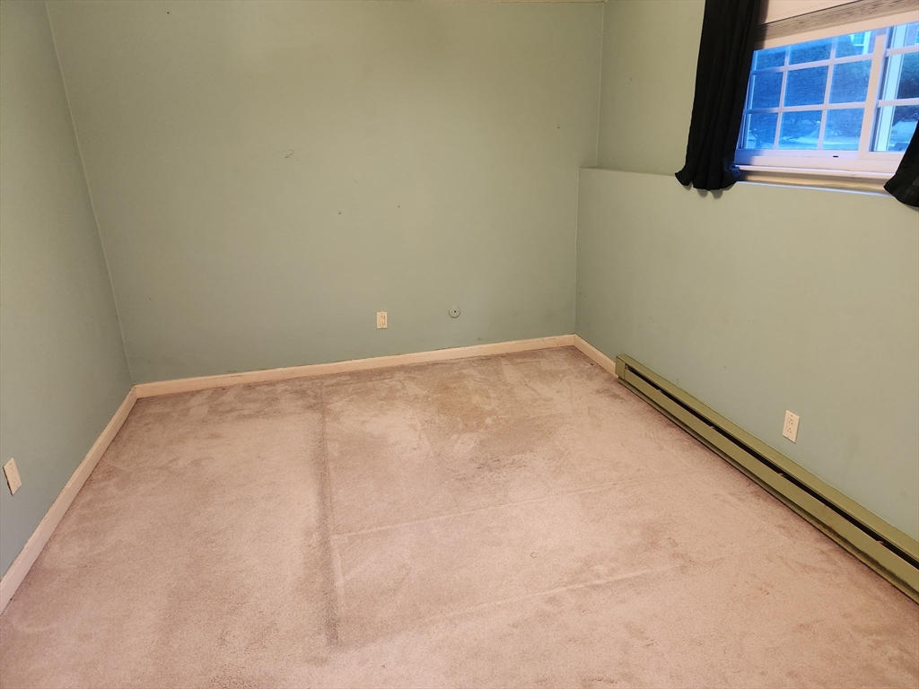 1 bed, 1 bath apartment for rent at 224 School Unit 999, Walpole — photo 8 of 9