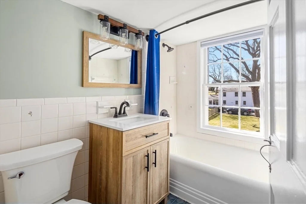 2 bed, 1 bath apartment for rent at 224 South St Unit 224, Hingham — photo 14 of 20