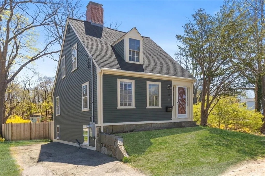 2 bed, 1 bath apartment for rent at 224 South St Unit 224, Hingham