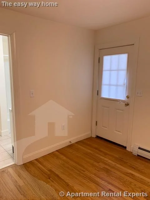 1 bed, 1 bath apartment for rent at 225 Albion St Unit 2, Wakefield — photo 4 of 5