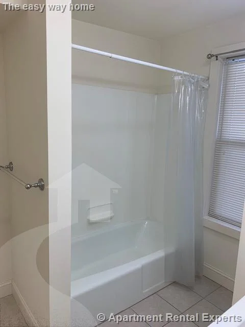 1 bed, 1 bath apartment for rent at 225 Albion St Unit 2, Wakefield — photo 5 of 5