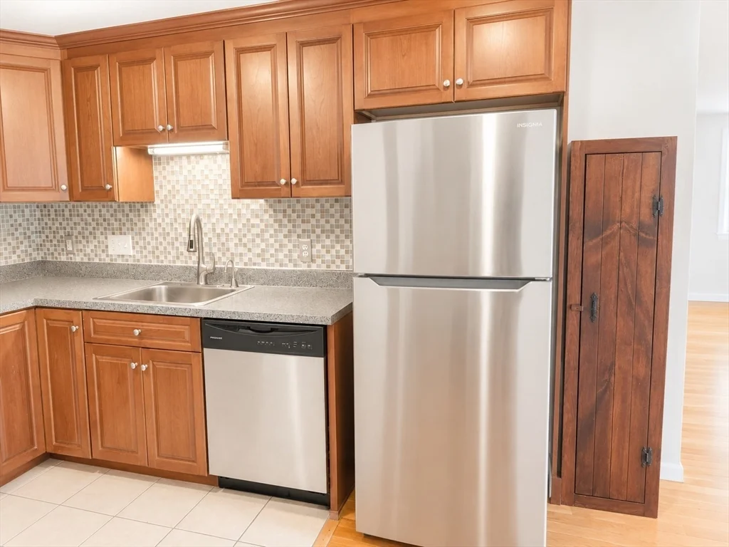 2 bed, 1 bath apartment for rent at 225 Baker Unit 44, West Roxbury — photo 7 of 24