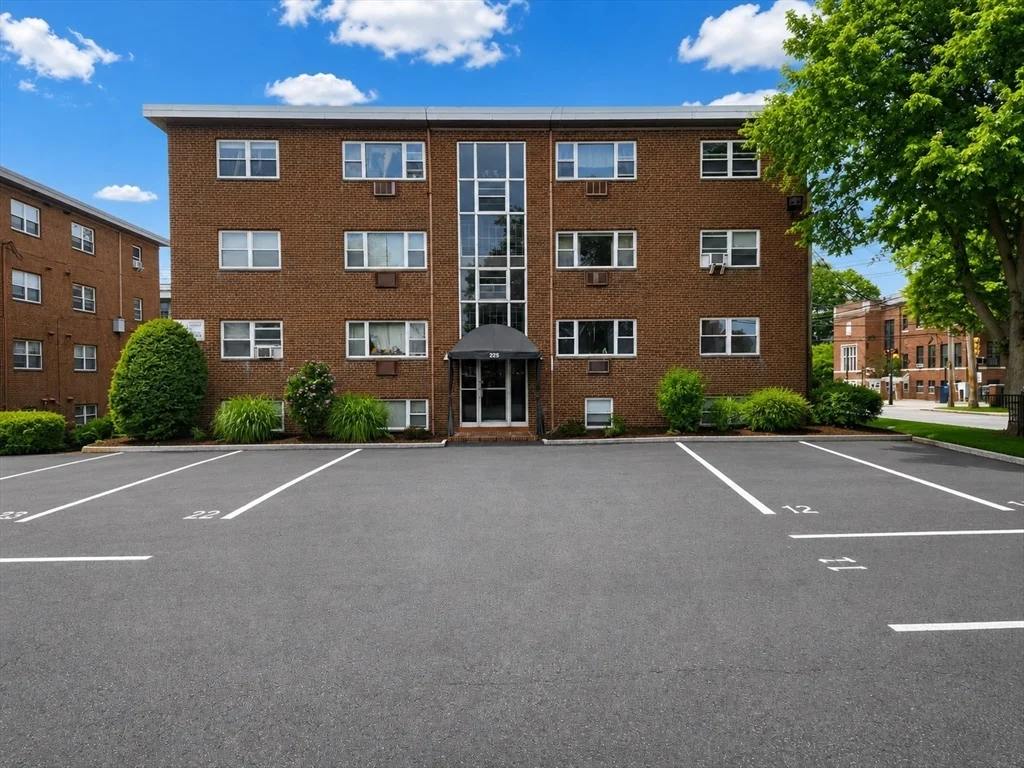 2 bed, 1 bath apartment for rent at 225 Baker Unit 44, West Roxbury — photo 2 of 24