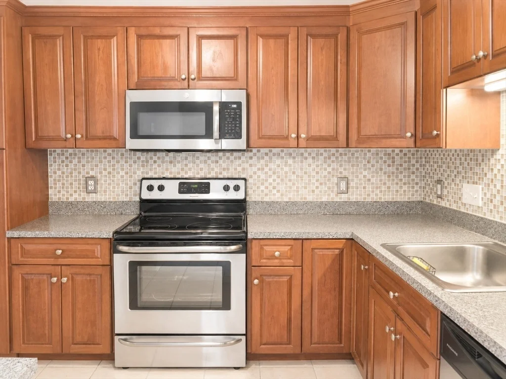 2 bed, 1 bath apartment for rent at 225 Baker Unit 44, West Roxbury — photo 6 of 24