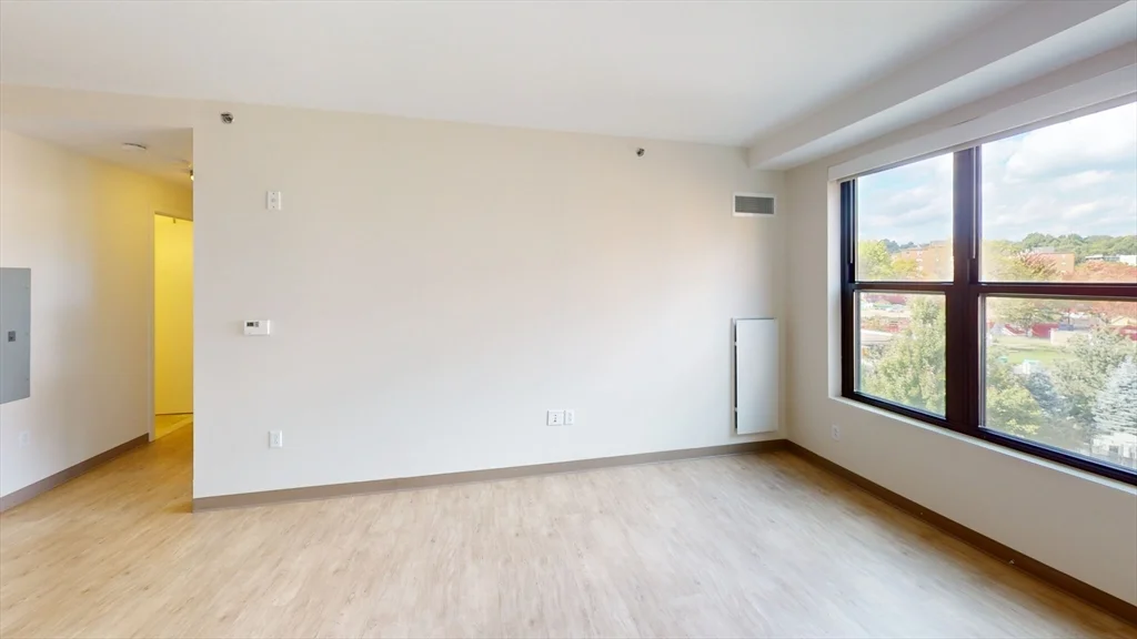 3 bed, 2 bath apartment for rent at 225 Centre Unit 709, Jamaica Plain — photo 8 of 9