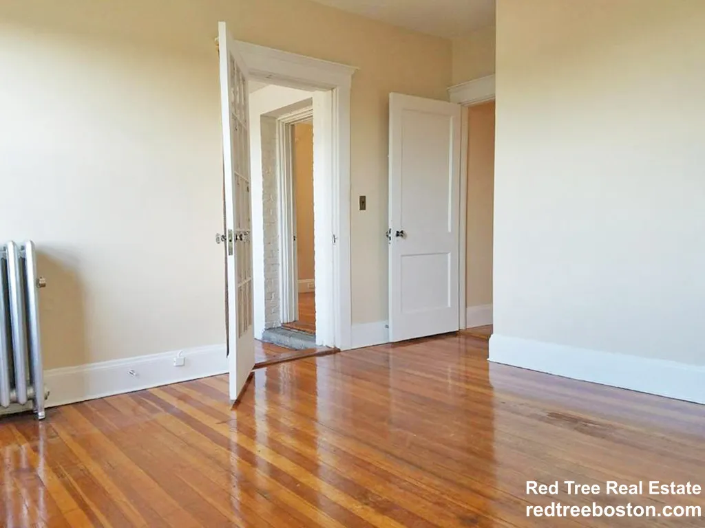 4 bed, 1 bath apartment for rent at 225 Chestnut Hill Ave Unit 1, Brighton — photo 20 of 25