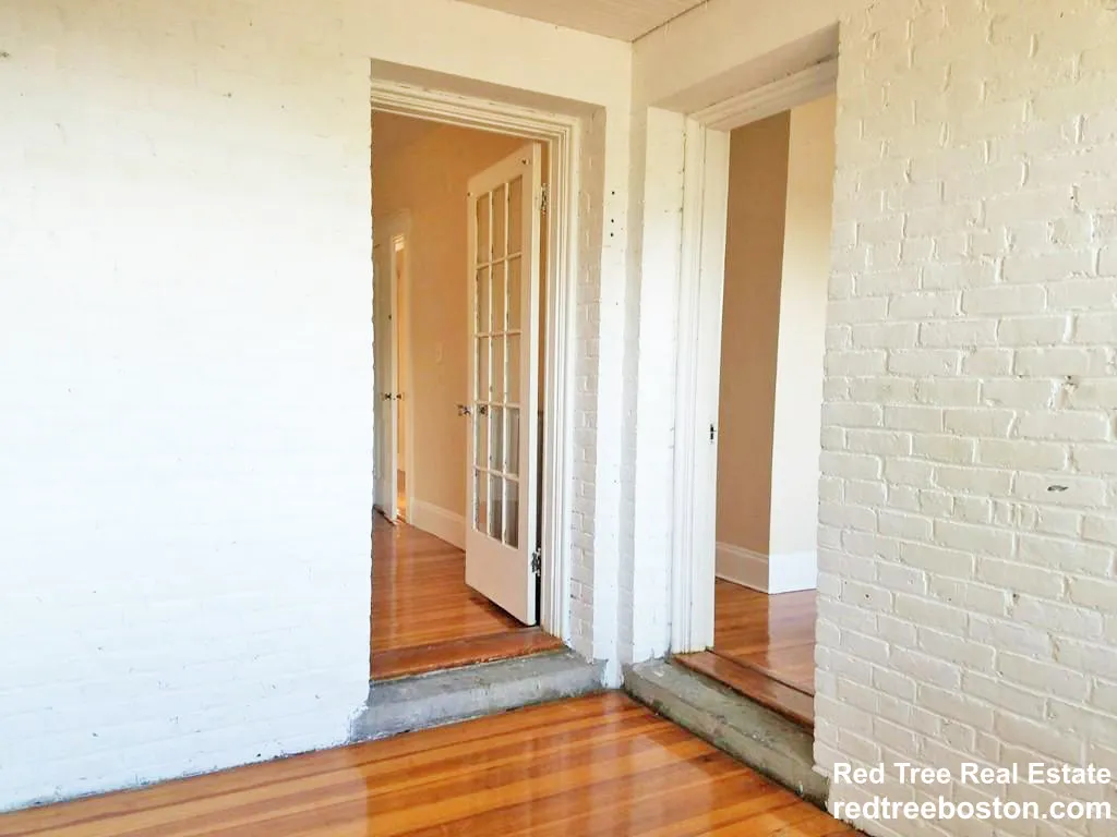 4 bed, 1 bath apartment for rent at 225 Chestnut Hill Ave Unit 1, Brighton — photo 23 of 25