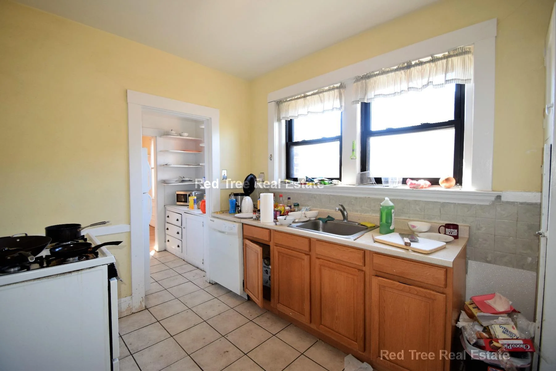 4 bed, 1 bath apartment for rent at 225 Chestnut Hill Ave Unit 2, Brighton — photo 5 of 17
