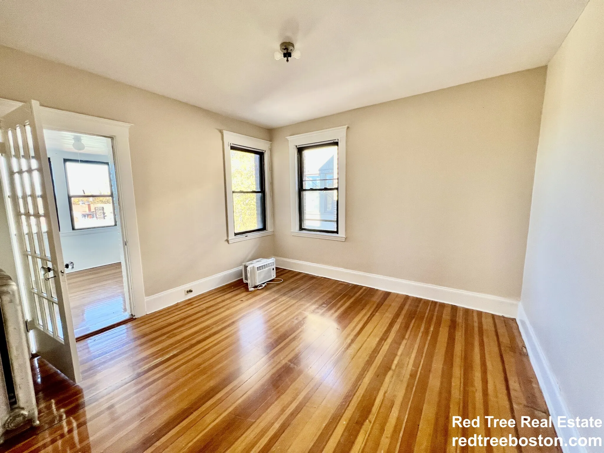 4 bed, 1 bath apartment for rent at 225 Chestnut Hill Ave Unit 3, Brighton — photo 10 of 23