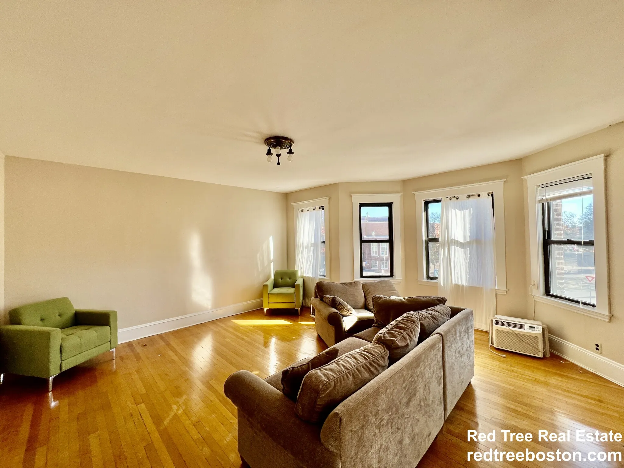 4 bed, 1 bath apartment for rent at 225 Chestnut Hill Ave Unit 3, Brighton — photo 1 of 23