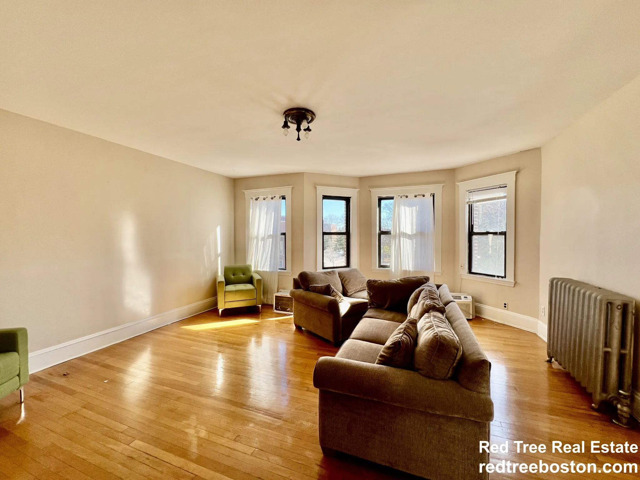 4 bed, 1 bath apartment for rent at 225 Chestnut Hill Ave Unit 3, Brighton — photo 2 of 23