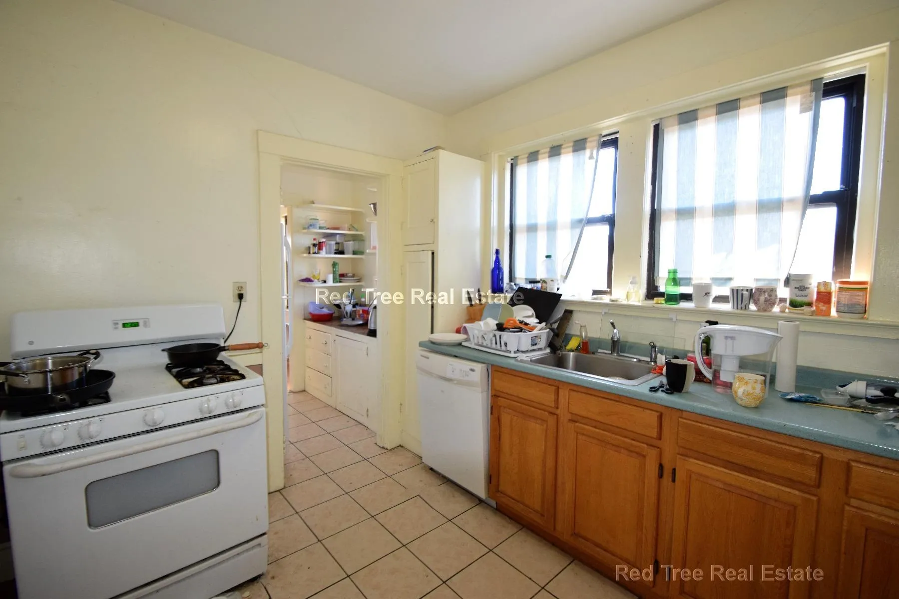4 bed, 1 bath apartment for rent at 225 Chestnut Hill Ave Unit 3, Brighton — photo 18 of 23