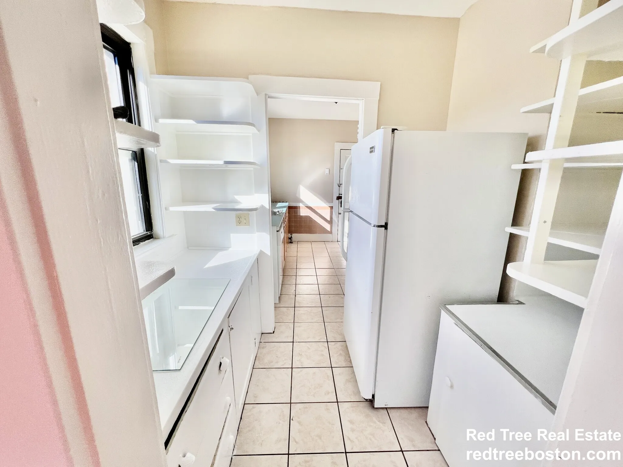 4 bed, 1 bath apartment for rent at 225 Chestnut Hill Ave Unit 3, Brighton — photo 4 of 23
