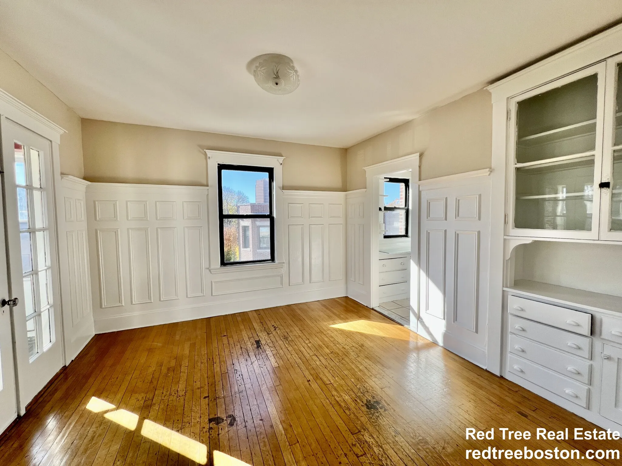 4 bed, 1 bath apartment for rent at 225 Chestnut Hill Ave Unit 3, Brighton — photo 3 of 23