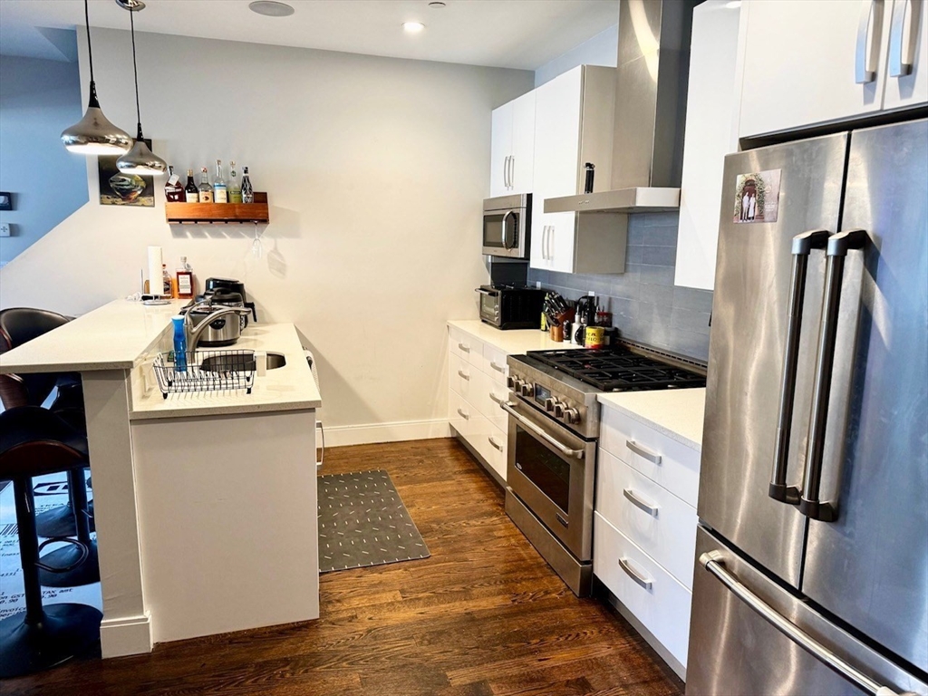 2 bed, 2 bath apartment for rent at 225 Dorchester St Unit 19, South Boston — photo 5 of 19