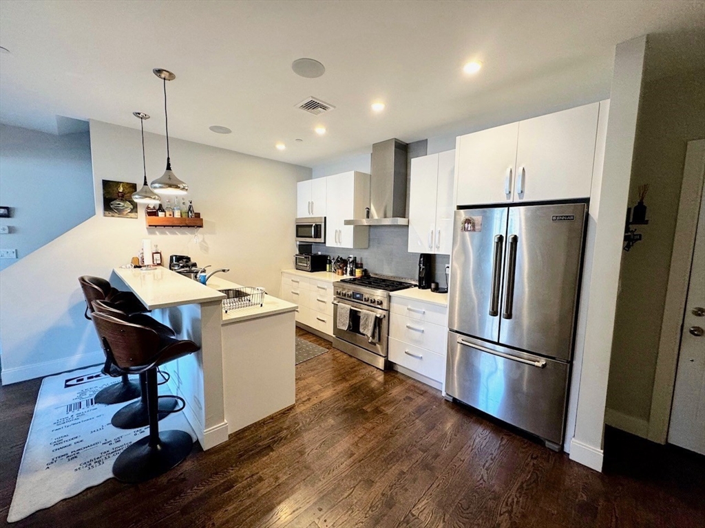 2 bed, 2 bath apartment for rent at 225 Dorchester St Unit 19, South Boston — photo 4 of 19