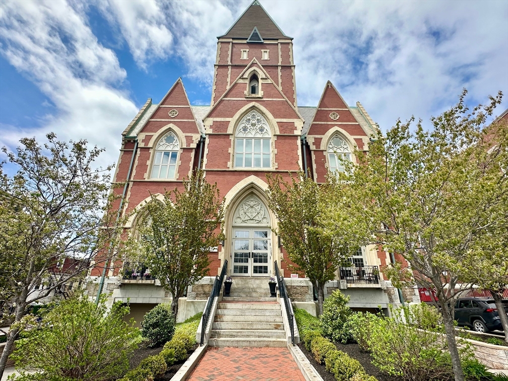 2 bed, 2 bath apartment for rent at 225 Dorchester St Unit 19, South Boston