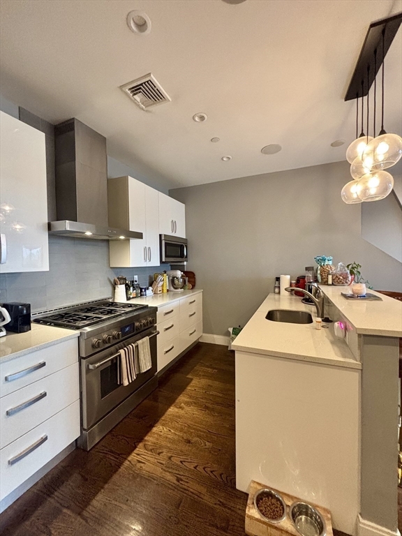 2 bed, 2 bath apartment for rent at 225 Dorchester St Unit 24, South Boston — photo 2 of 14