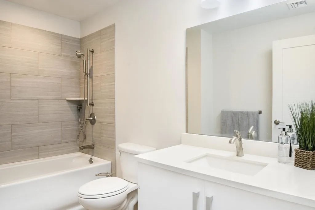 3 bed, 3 bath apartment for rent at 225 Dorchester St Unit 26, South Boston — photo 10 of 15