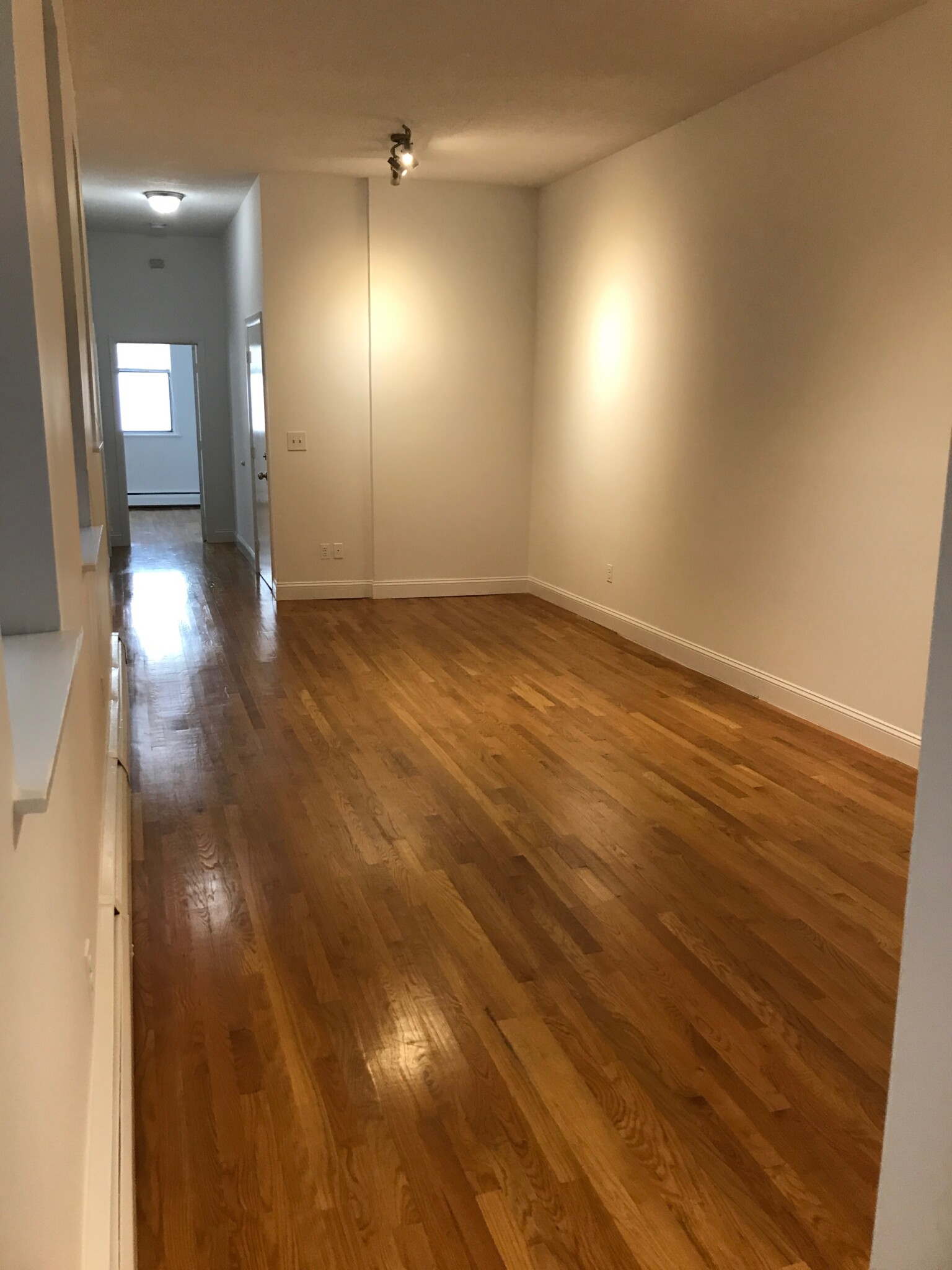 3 bed, 1 bath apartment for rent at 225 East Berkeley St Unit 1, Roxbury — photo 2 of 8
