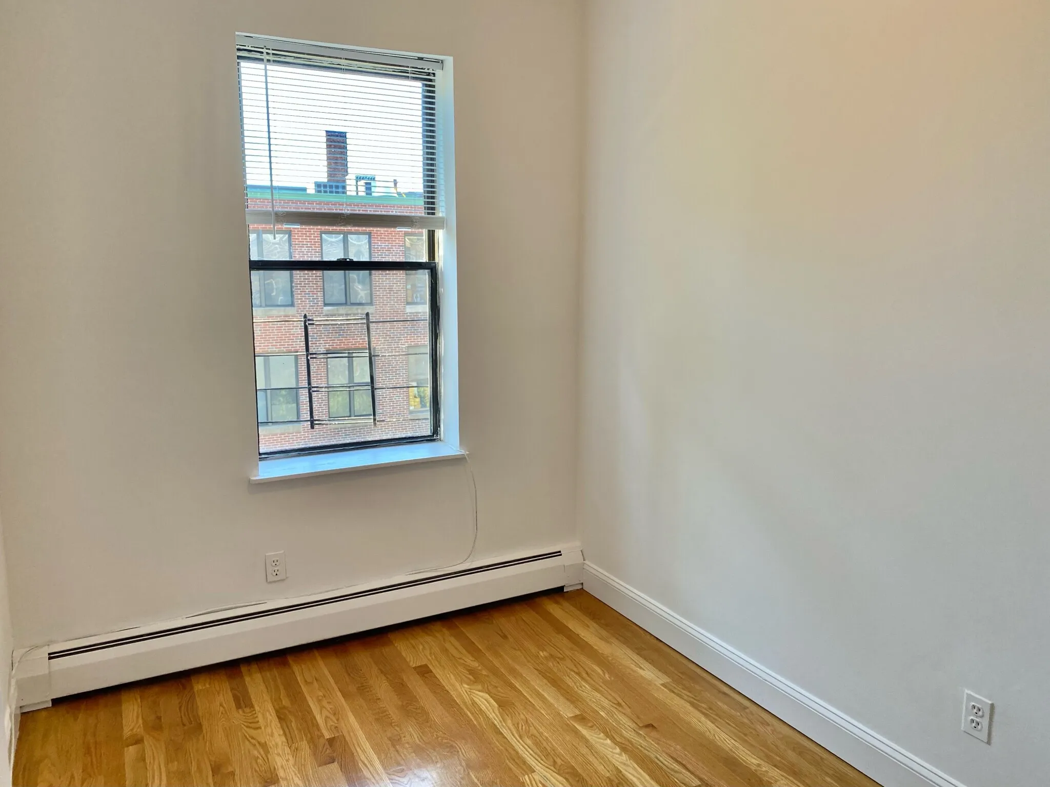 4 bed, 1 bath apartment for rent at 225 East Berkeley St Unit 4A, Roxbury — photo 8 of 10