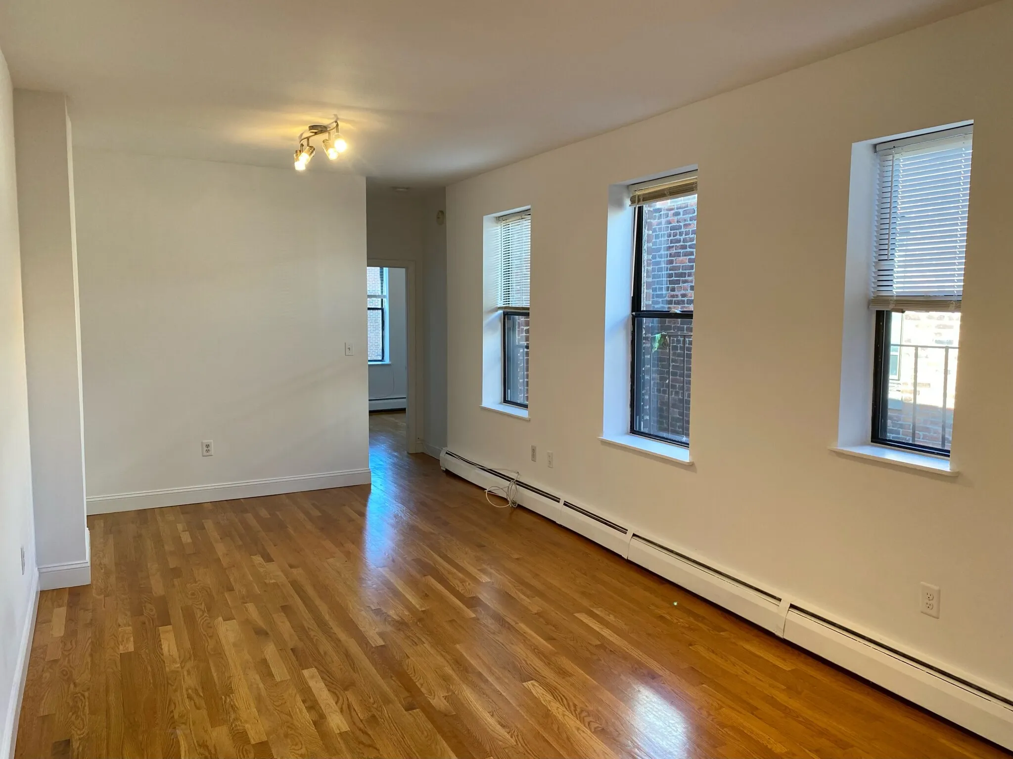 4 bed, 1 bath apartment for rent at 225 East Berkeley St Unit 4A, Roxbury — photo 1 of 10