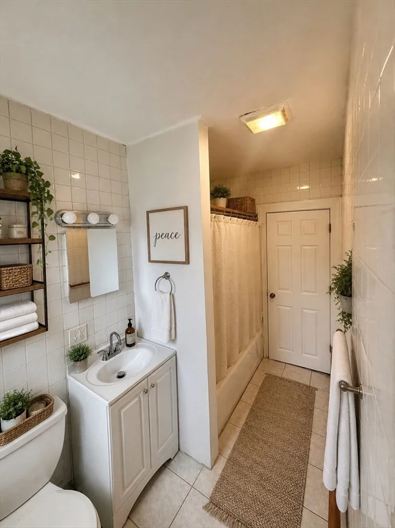 4 bed, 1 bath apartment for rent at 225 Florence St Unit 2nd fl, Roslindale — photo 15 of 16