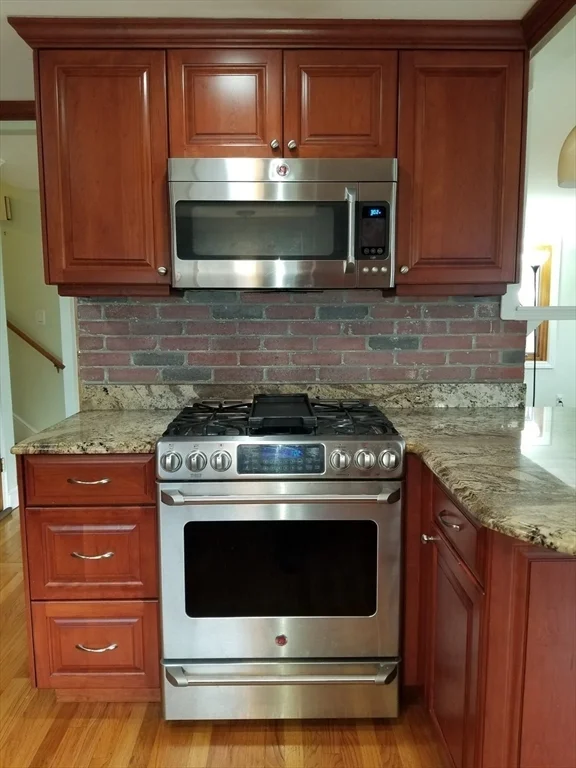 3 bed, 1 bath apartment for rent at 225 Governors Rd Unit 225, Quincy — photo 5 of 19