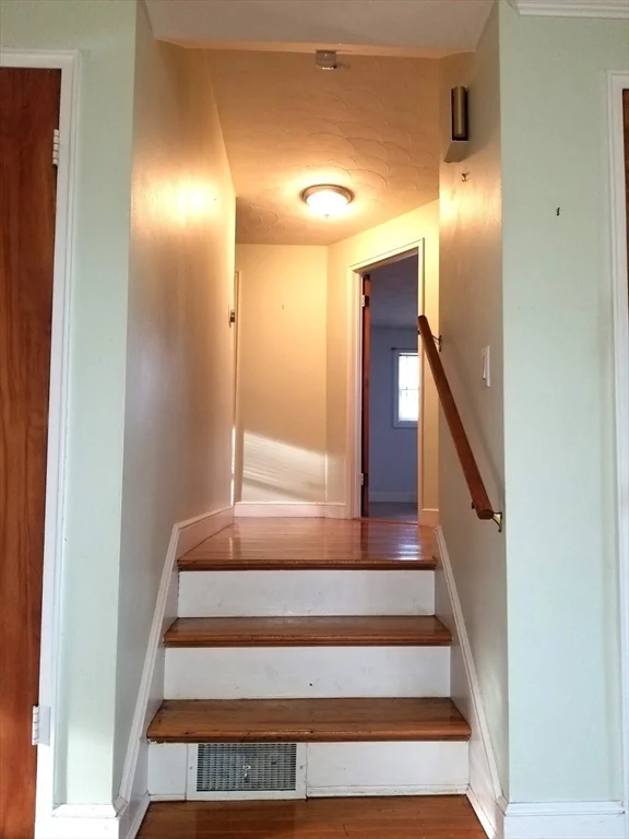 3 bed, 1 bath apartment for rent at 225 Governors Rd Unit 225, Quincy — photo 9 of 19