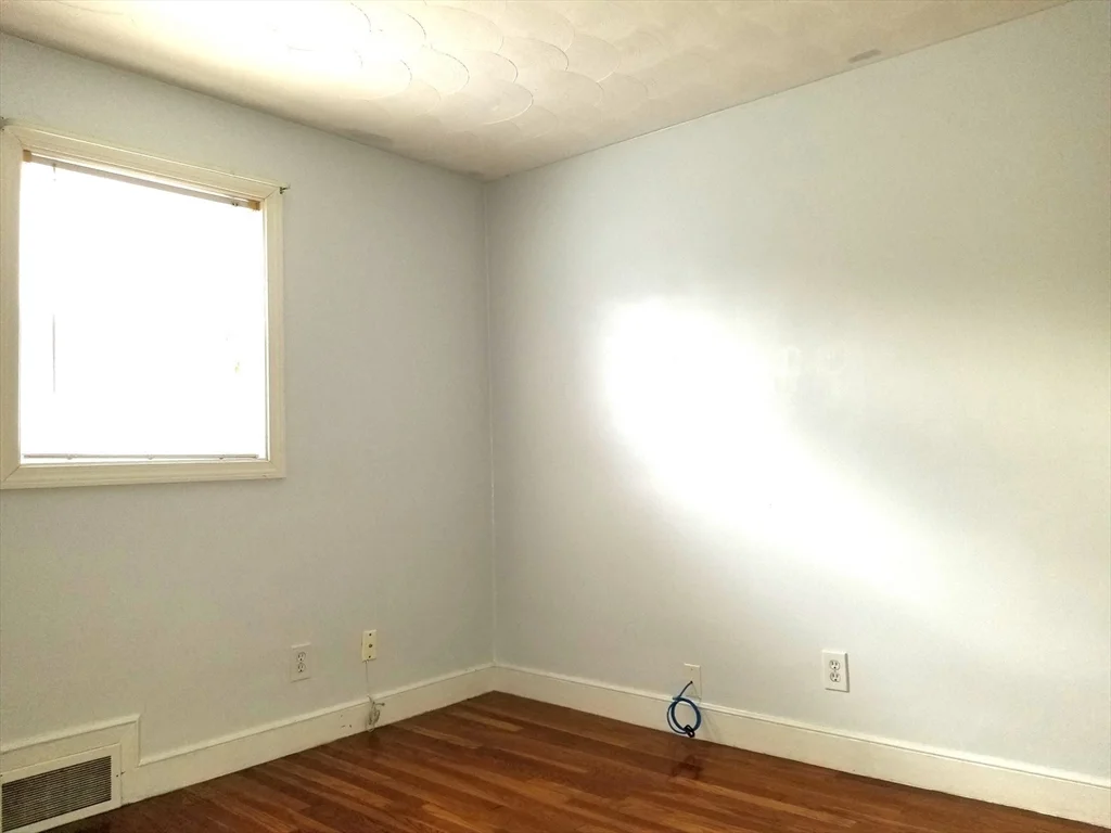 3 bed, 1 bath apartment for rent at 225 Governors Rd Unit 225, Quincy — photo 16 of 19