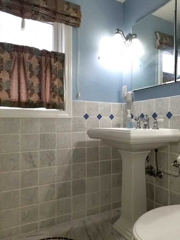 3 bed, 1 bath apartment for rent at 225 Governors Rd Unit 225, Quincy — photo 12 of 19