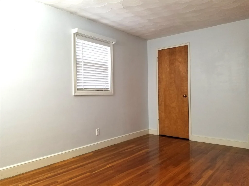 3 bed, 1 bath apartment for rent at 225 Governors Rd Unit 225, Quincy — photo 15 of 19