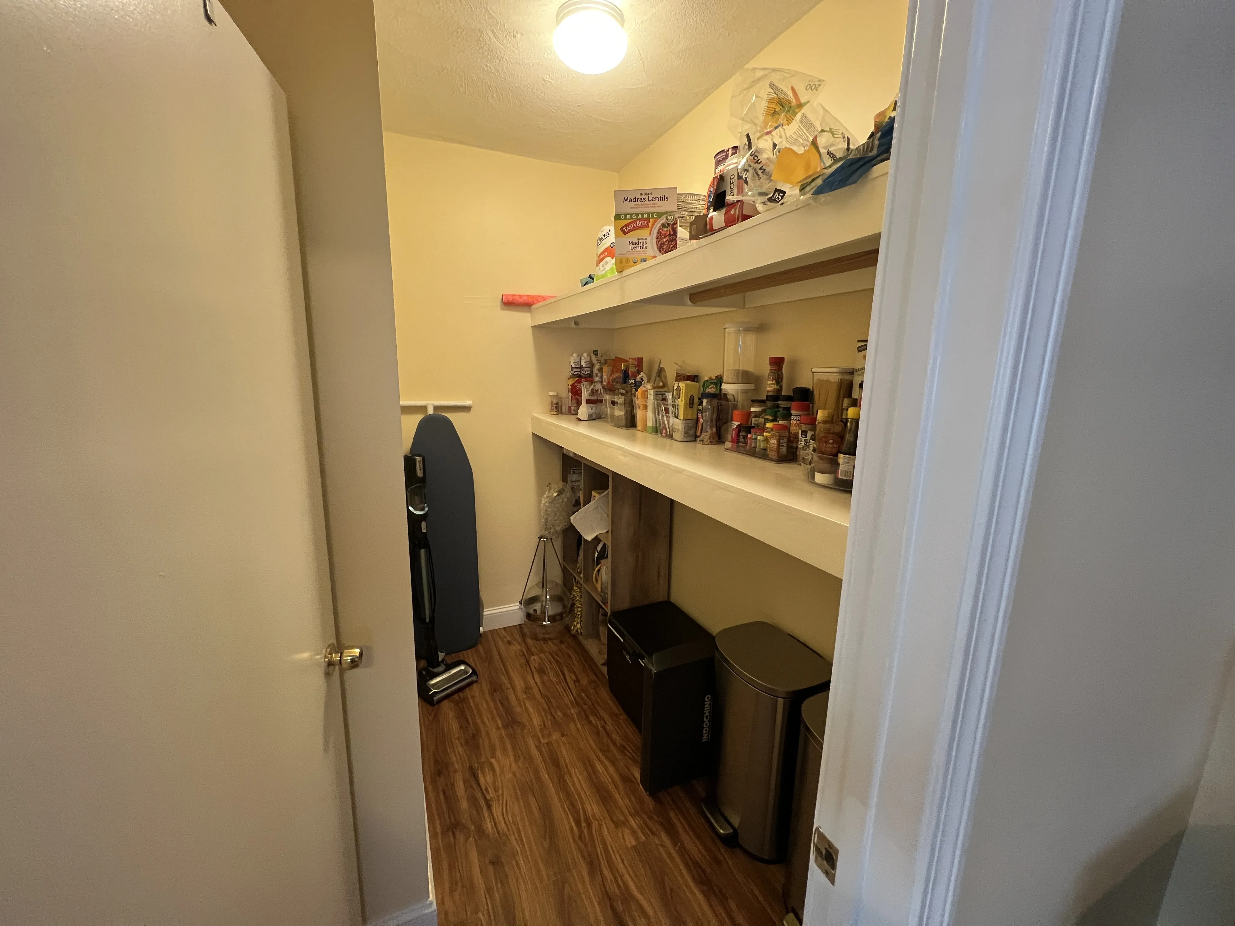 2.5 bed, 1 bath apartment for rent at 225 Holland St Unit 1, Teele Square — photo 26 of 33