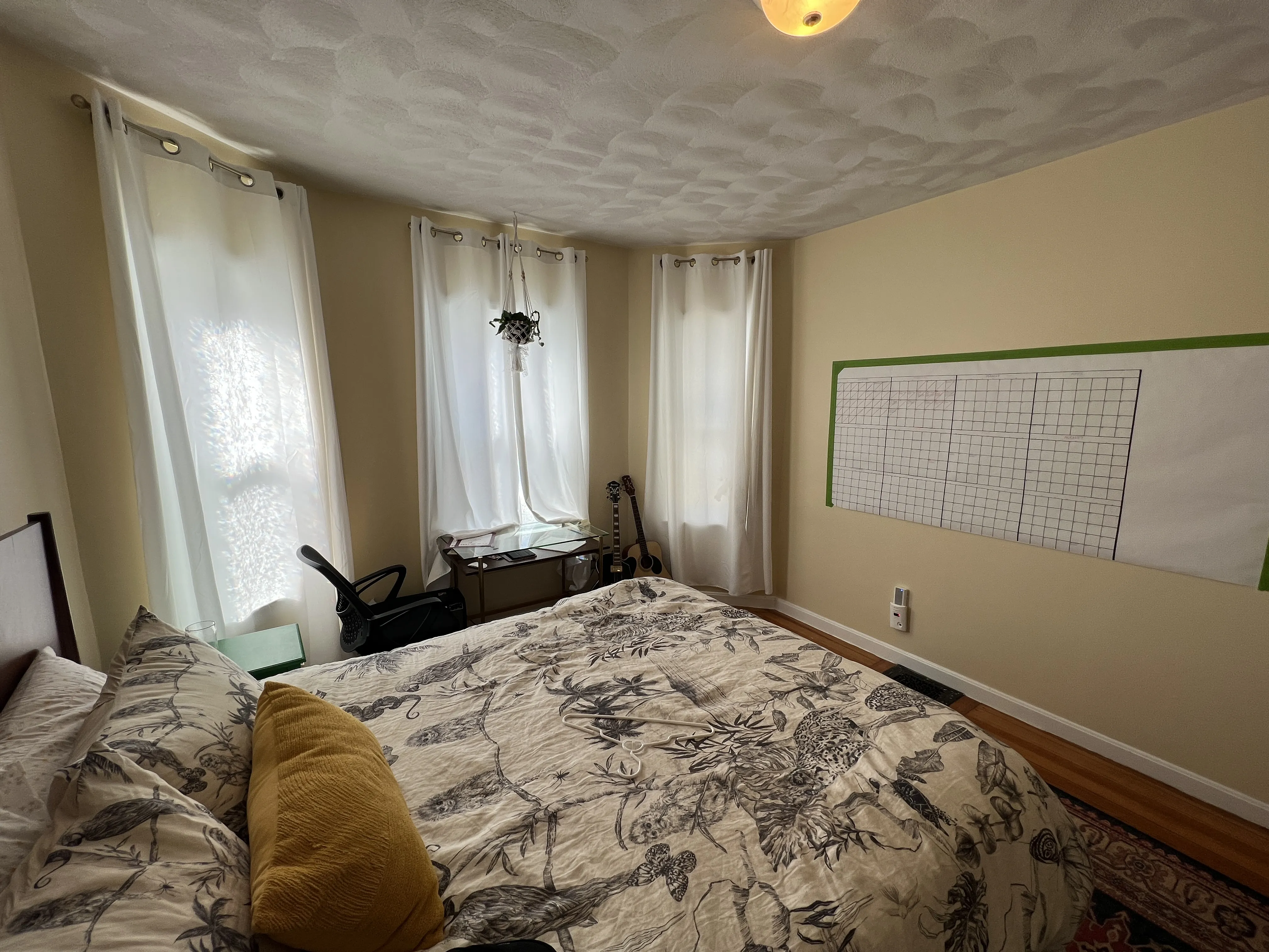 2.5 bed, 1 bath apartment for rent at 225 Holland St Unit 1, Teele Square — photo 5 of 33