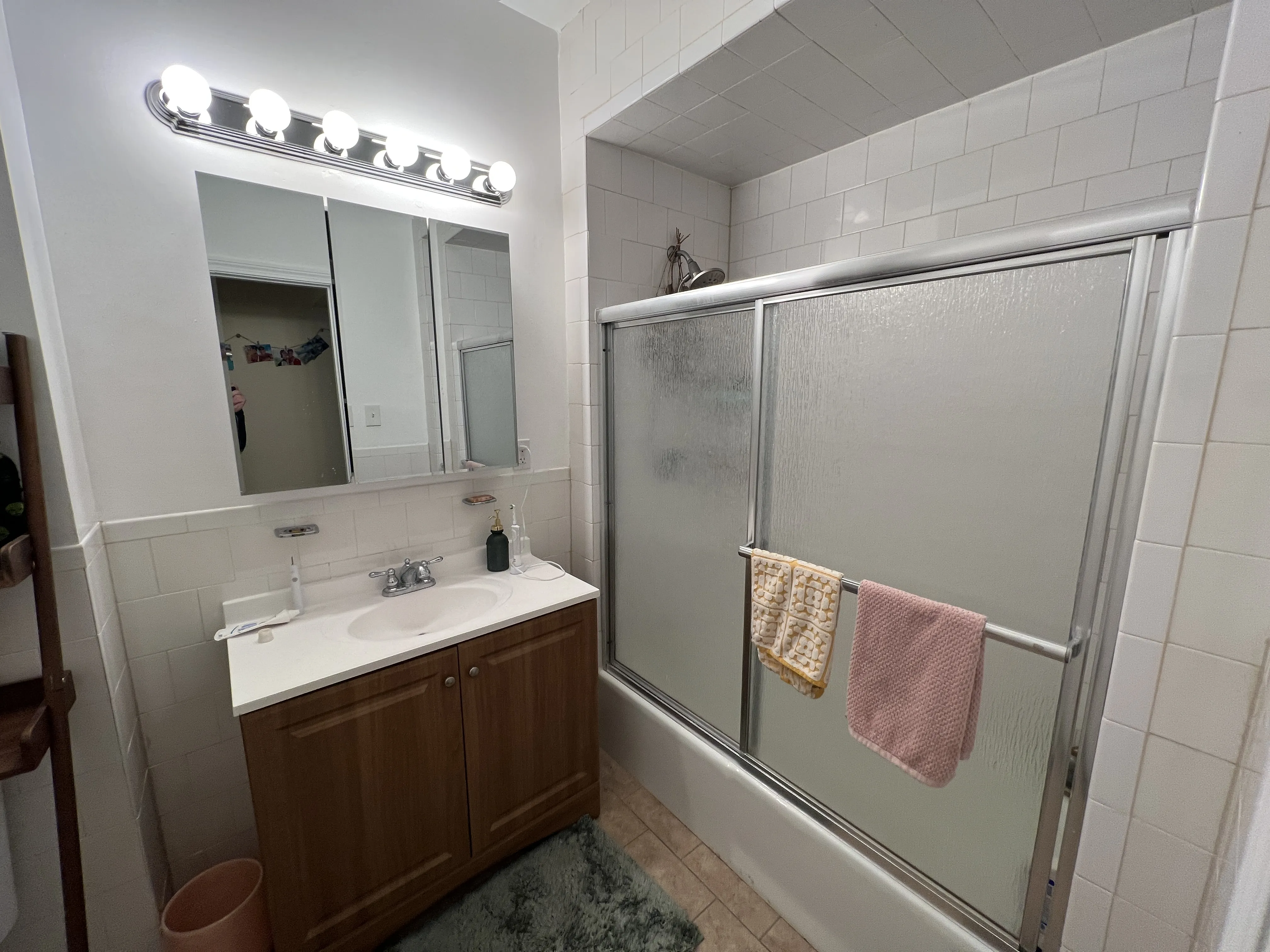 2.5 bed, 1 bath apartment for rent at 225 Holland St Unit 1, Teele Square — photo 14 of 33