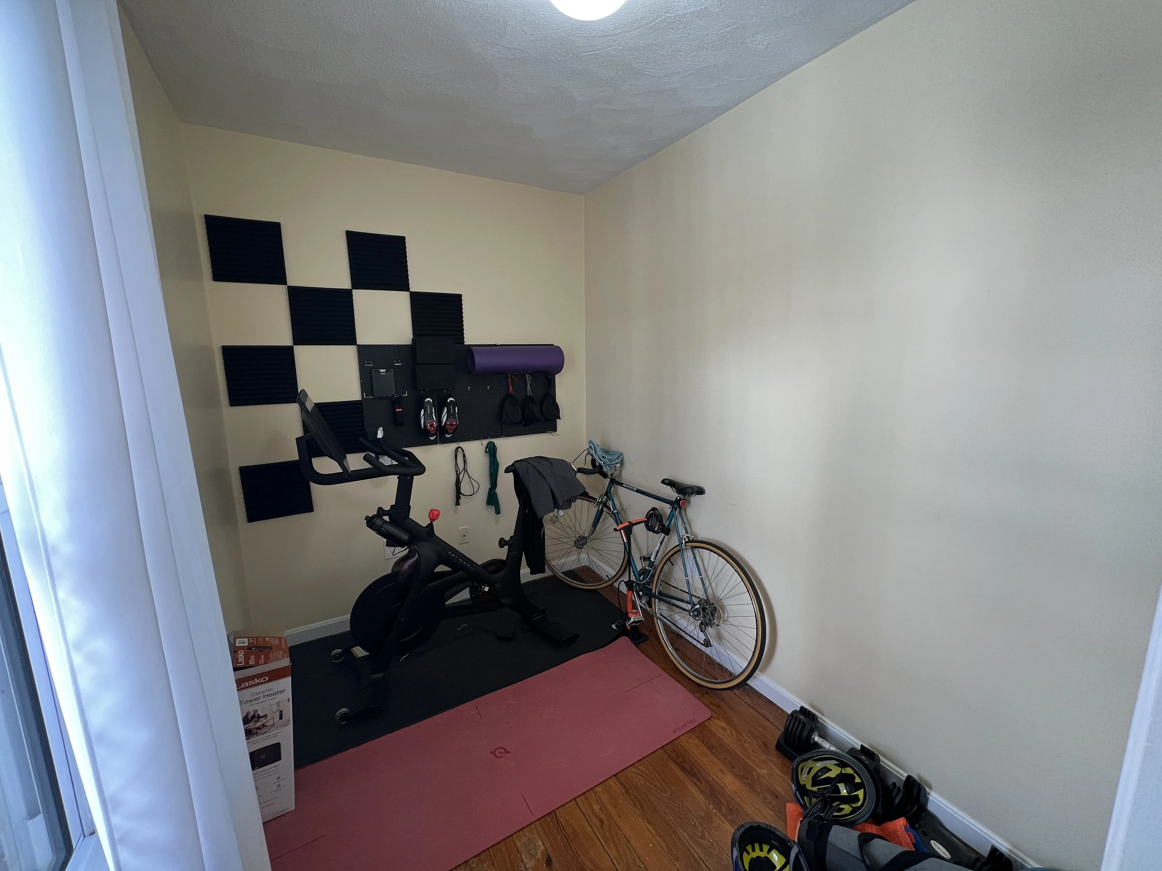 2.5 bed, 1 bath apartment for rent at 225 Holland St Unit 1, Teele Square — photo 28 of 33
