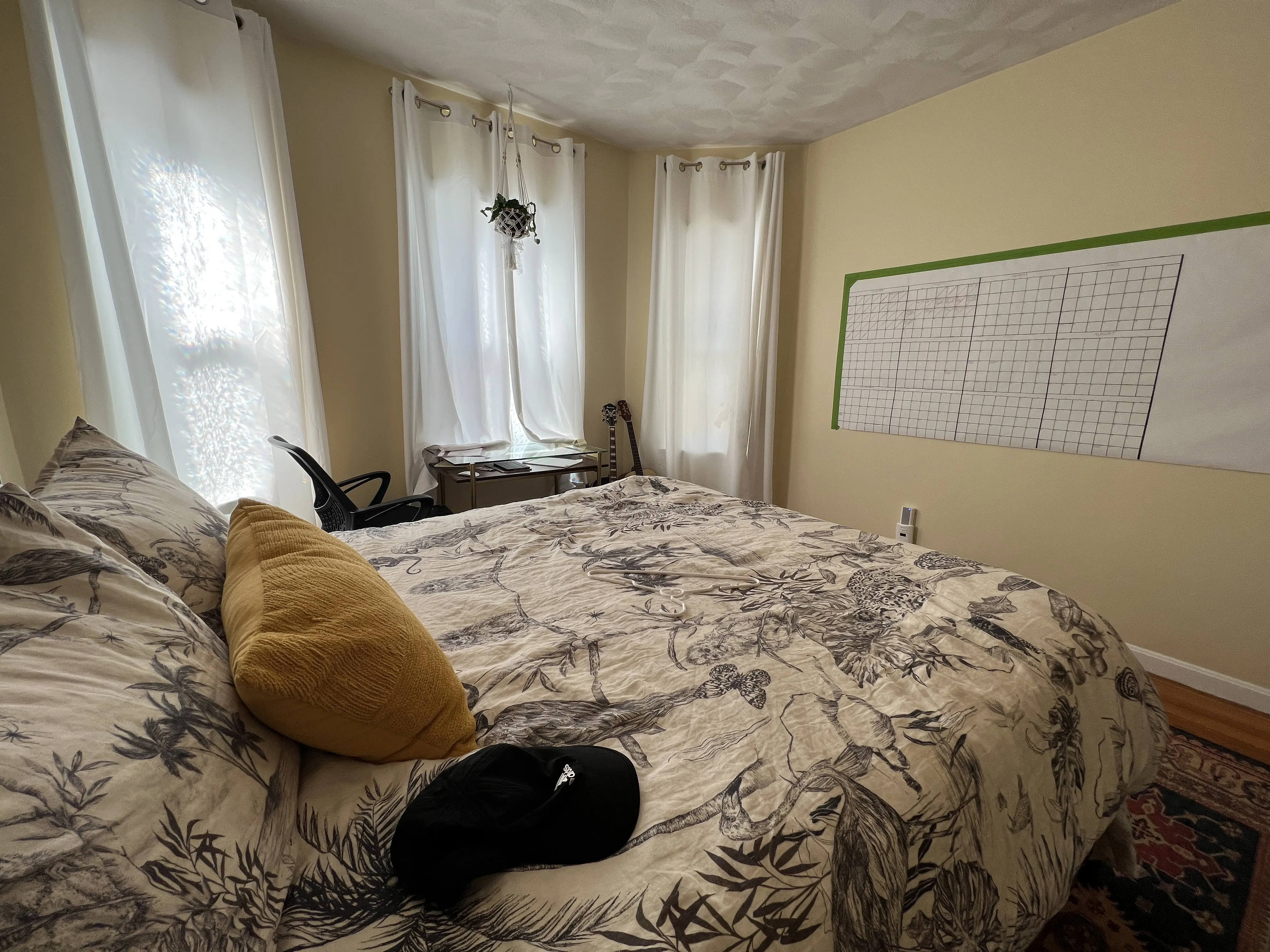 2.5 bed, 1 bath apartment for rent at 225 Holland St Unit 1, Teele Square — photo 7 of 33