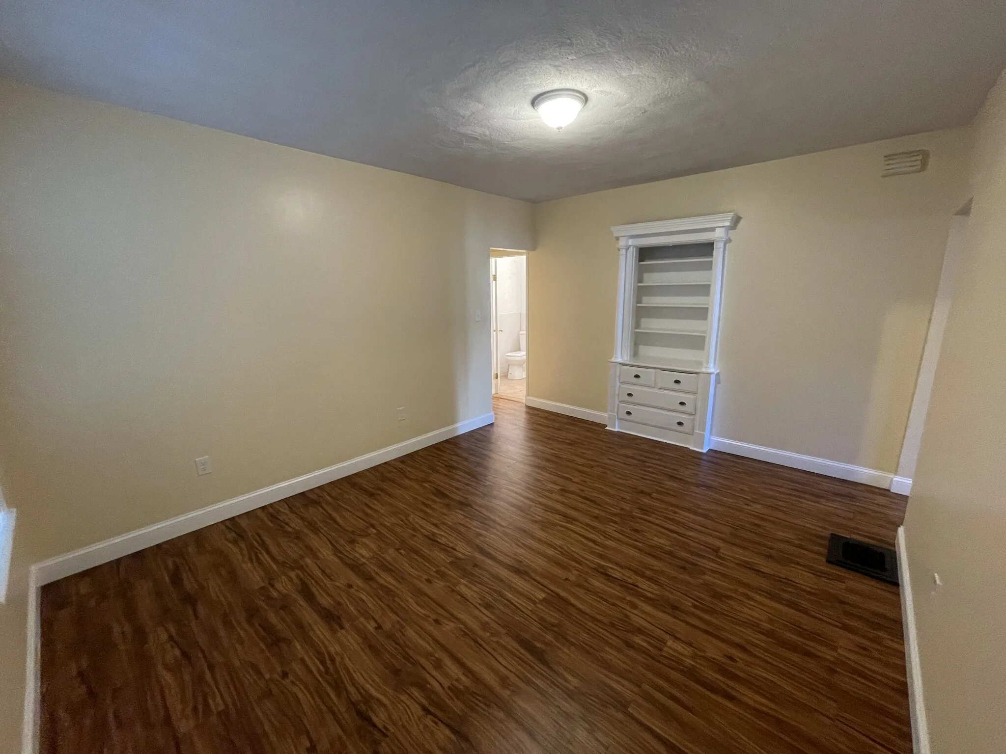 3 bed, 1 bath apartment for rent at 225 Holland St Unit 2, Teele Square — photo 13 of 24
