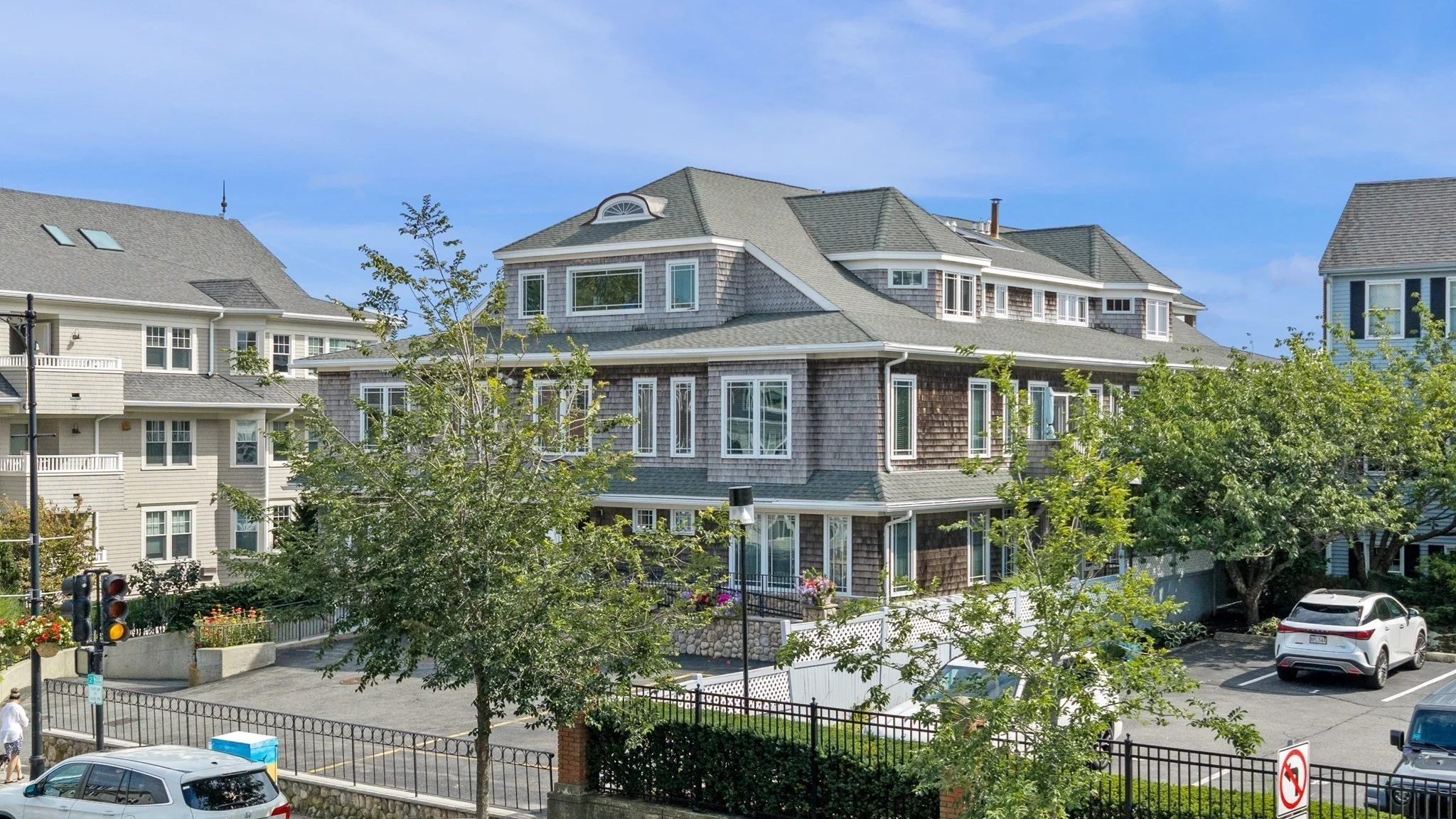 3 bed, 3 bath apartment for rent at 225 Humphrey St Unit 8, Olmsted Historic District — photo 5 of 33
