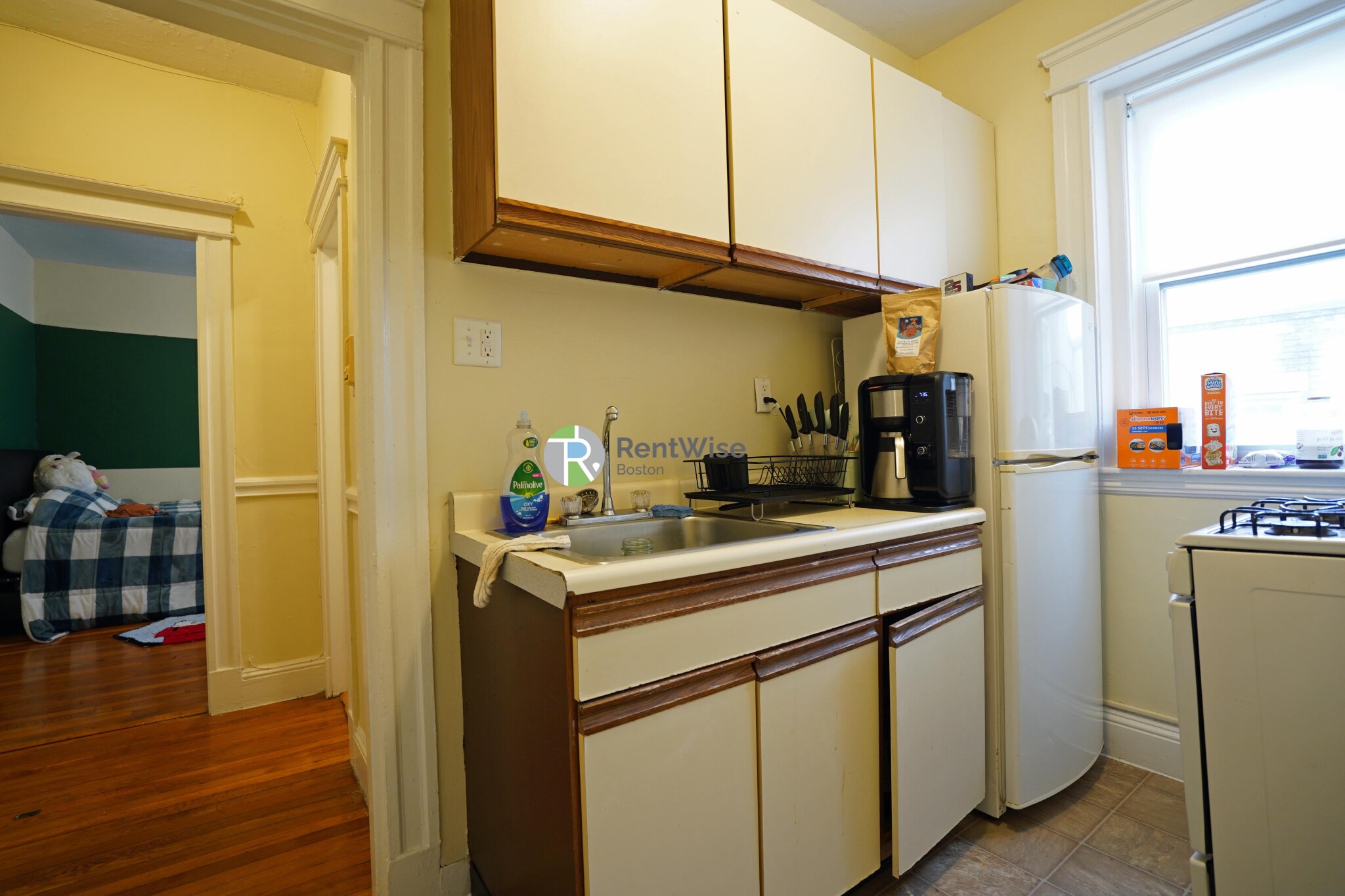 Studio bed, 1 bath apartment for rent at 225 Kelton St Unit 17, Allston — photo 9 of 16