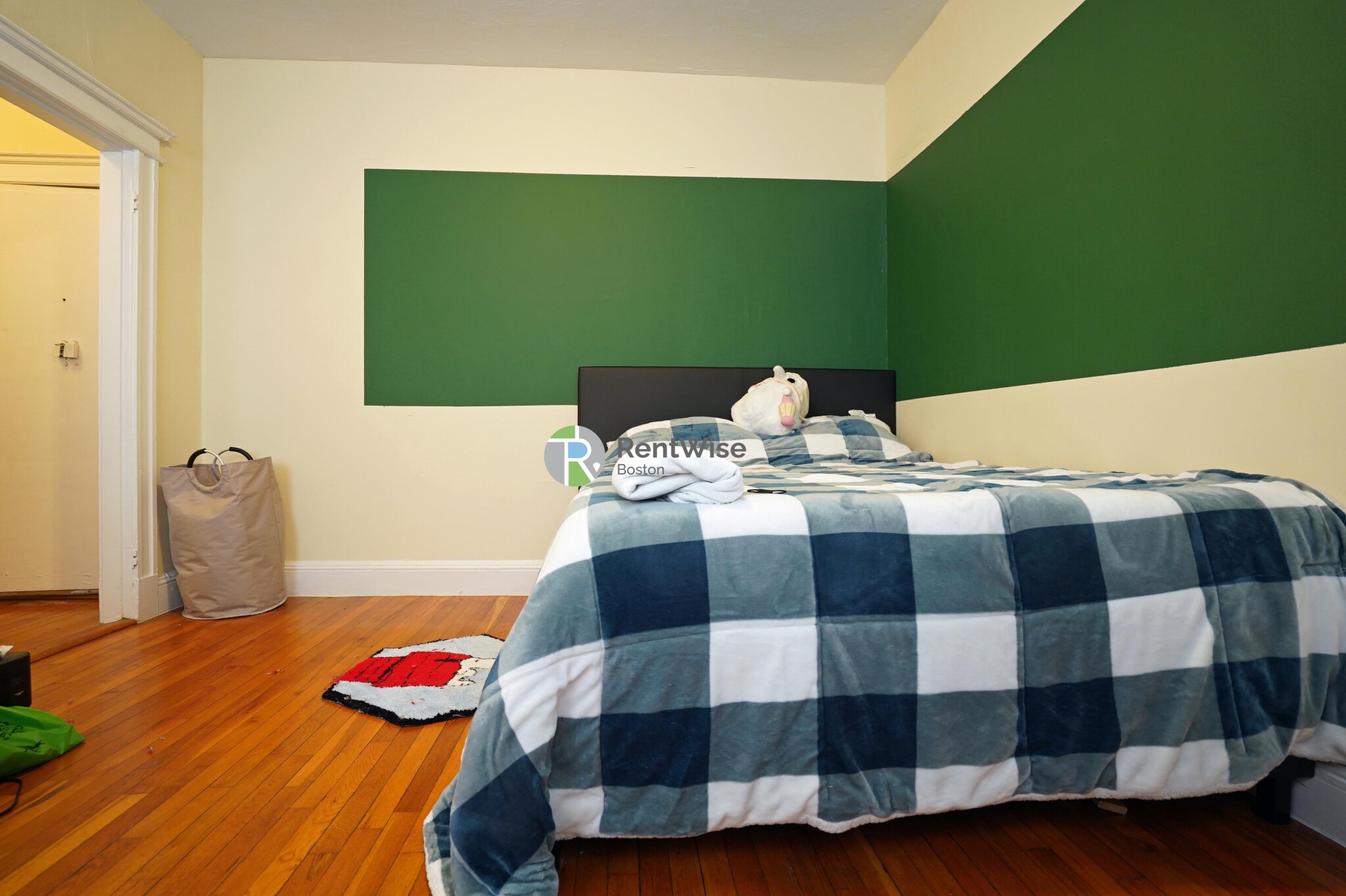 Studio bed, 1 bath apartment for rent at 225 Kelton St Unit 17, Allston — photo 3 of 16