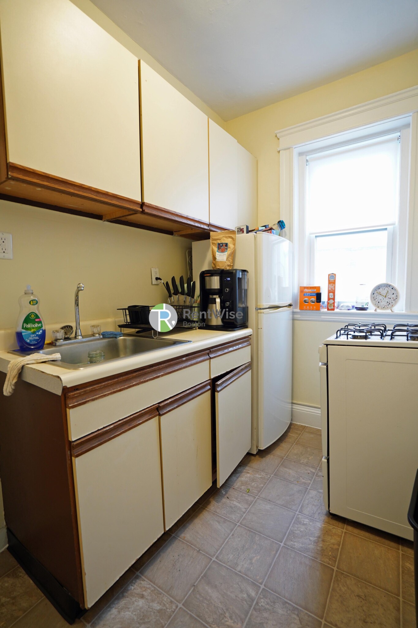 Studio bed, 1 bath apartment for rent at 225 Kelton St Unit 17, Allston — photo 8 of 16