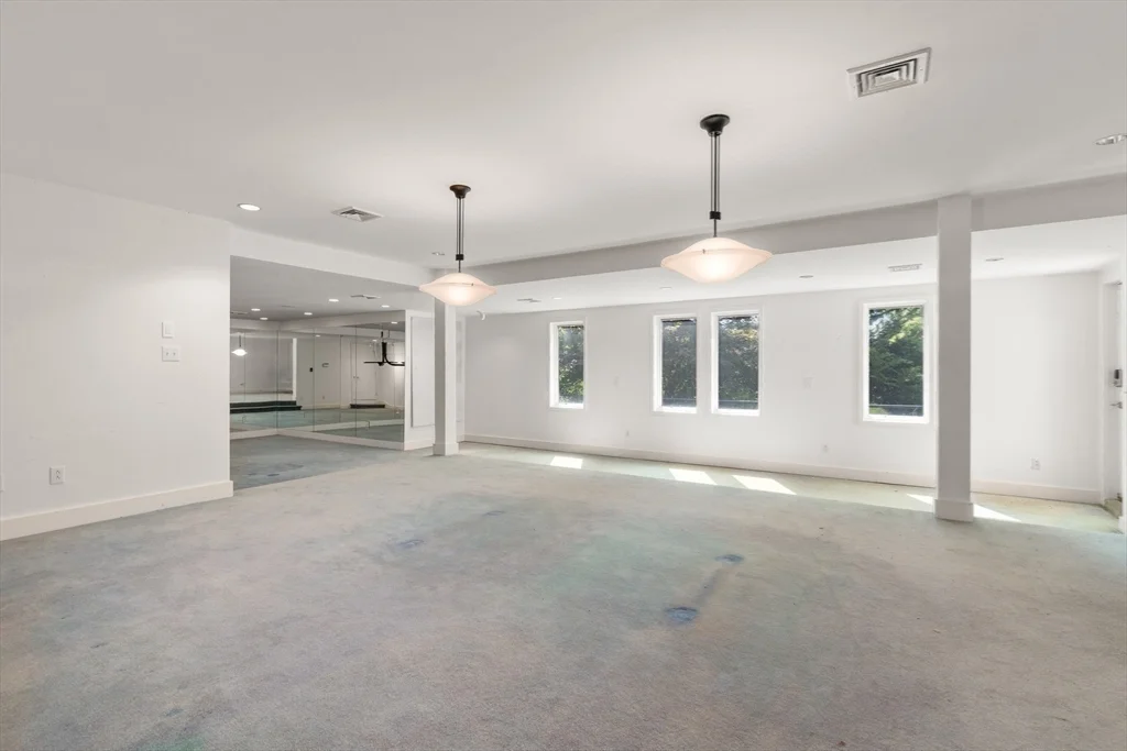 5 bed, 3 bath apartment for rent at 225 Kenrick St Unit 225, Newton — photo 28 of 37