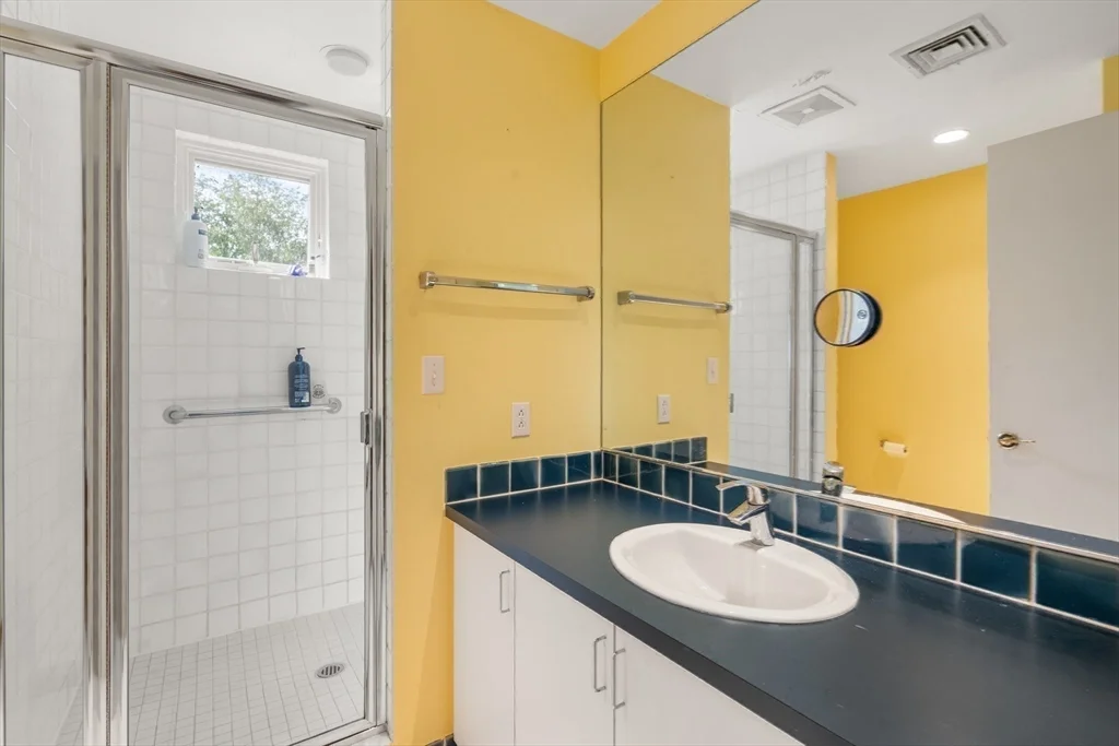 5 bed, 3 bath apartment for rent at 225 Kenrick St Unit 225, Newton — photo 25 of 37