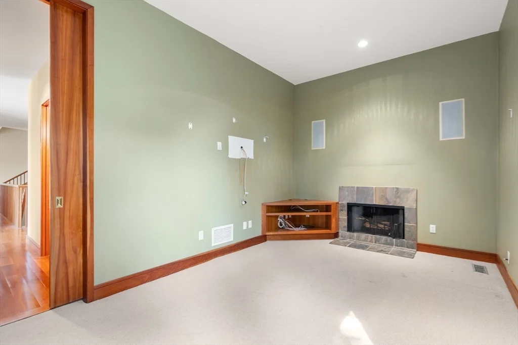 5 bed, 3 bath apartment for rent at 225 Kenrick St Unit 225, Newton — photo 17 of 37