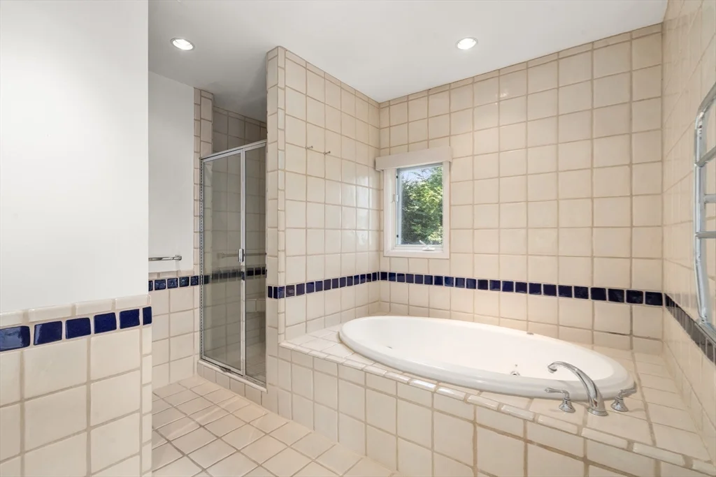 5 bed, 3 bath apartment for rent at 225 Kenrick St Unit 225, Newton — photo 23 of 37