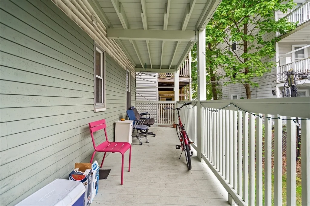 4 bed, 2 bath apartment for rent at 225 L St Unit 1, South Boston — photo 10 of 12