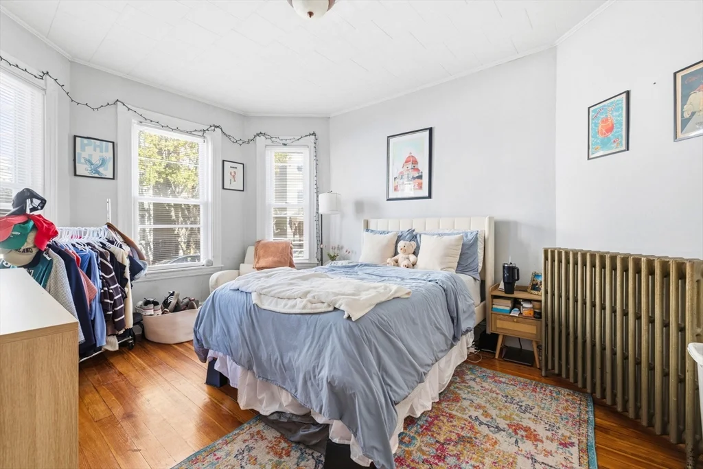 4 bed, 2 bath apartment for rent at 225 L St Unit 1, South Boston — photo 4 of 12