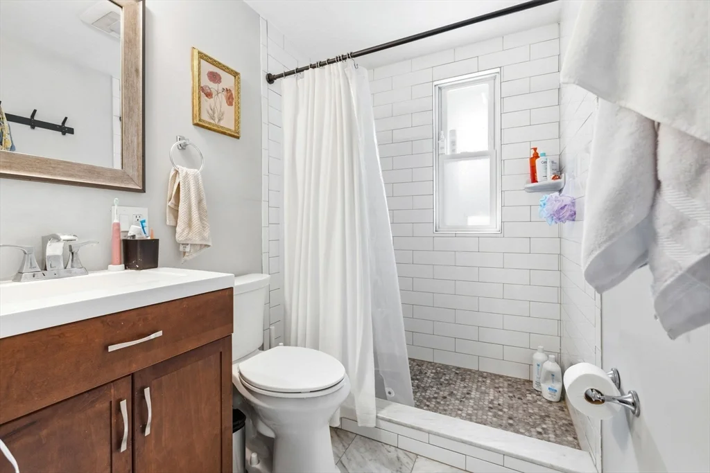 4 bed, 2 bath apartment for rent at 225 L St Unit 1, South Boston — photo 6 of 12