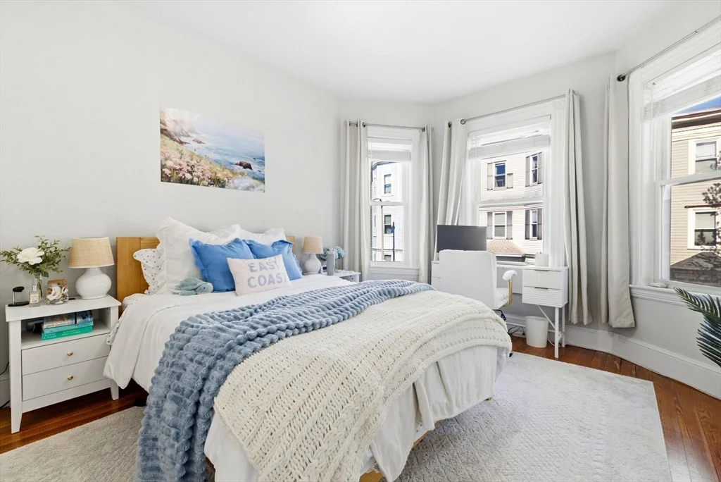 4 bed, 1 bath apartment for rent at 225 L St Unit 2, South Boston — photo 3 of 12